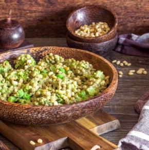 Salad with Lentils, Broccoli and Green Peas